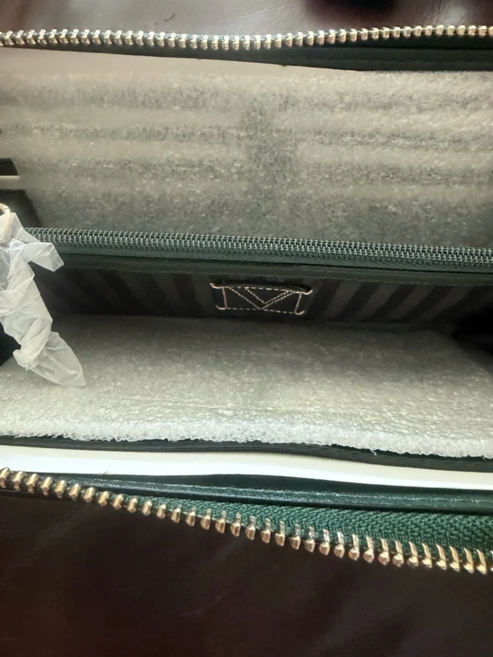 Victoria's Secret Green Croc-Embossed Zip Pouch with Gold Hardware - Picture 4 of 5